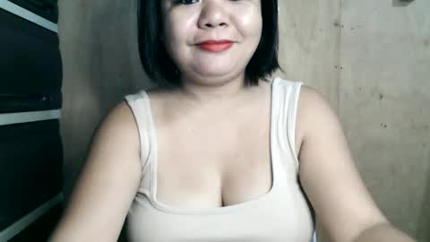 Snapshot of crystal_april chatting on 02.17.25 Crys online show from 02.17.25