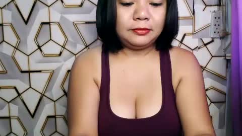 Snapshot of crystal_april chatting on 03.11.25 Crys online show from 03.11.25