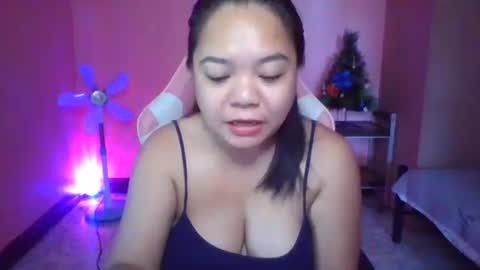 Snapshot of crystal_april chatting on 09.20.25 Crys online show from 09.20.25