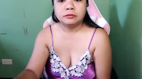 Snapshot of crystal_april chatting on 10.13.25 Crys online show from 10.13.25