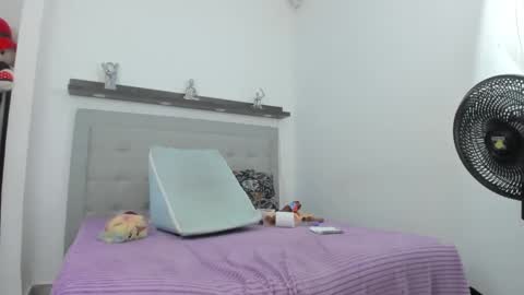 crystal_butterfly1 online show from 01.26.25