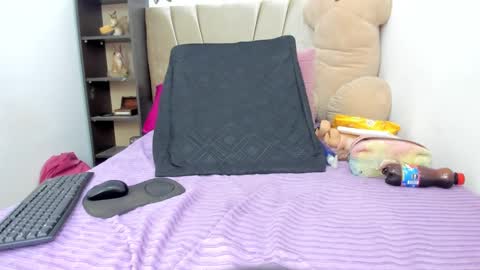 crystal_butterfly1 online show from 02.12.25