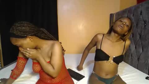 Snapshot of crystal_erica chatting on 10.16.25 erica and Hami online show from 10.16.25
