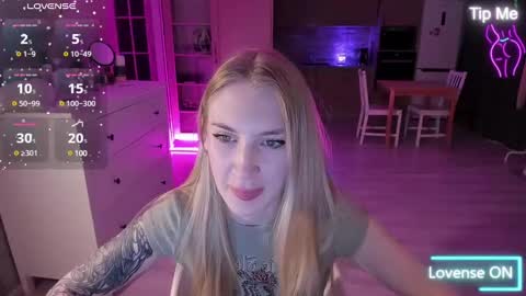 Snapshot of crystal_maiden0 chatting on 02.09.25 crystal maiden0 online show from 02.09.25