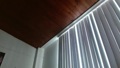 Crystal Blaze online show from 04.03.26