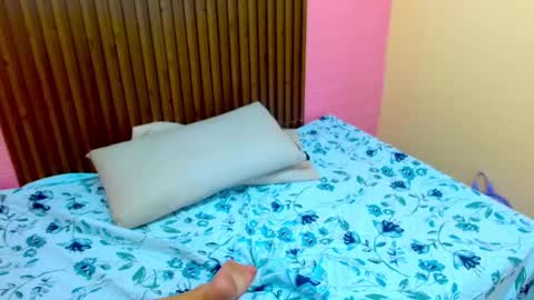 I AM CRYSTAL online show from 01.15.25