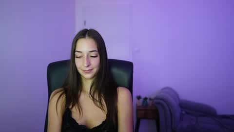 Snapshot of crystalbrunette18 chatting on 06.24.26 Crystalbrunette18 online show from 06.24.26