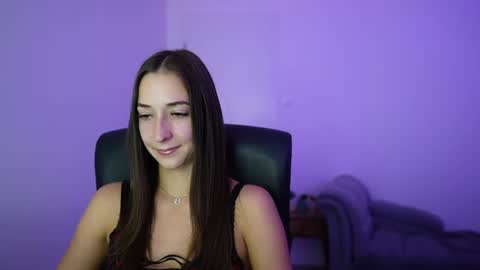 Snapshot of crystalbrunette18 chatting on 07.13.26 Crystalbrunette18 online show from 07.13.26