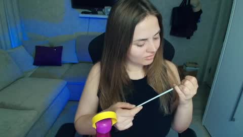 Snapshot of crystalemily chatting on 04.27.26 crystalemily online show from 04.27.26
