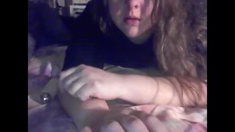Snapshot of crystalizzzee chatting on 02.21.26 Herekittykitty69 online show from 02.21.26