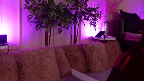 Snapshot of crystallred chatting on 01.14.26 crystallred online show from 01.14.26