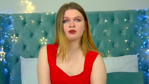 Snapshot of crystallyons chatting on 12.18.24 Crystal online show from 12.18.24