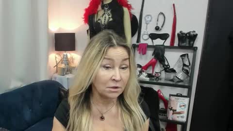 CrystalHotty online show from 03.24.26