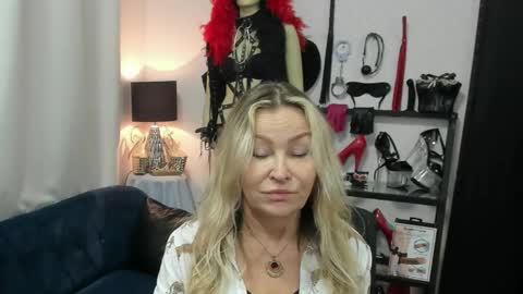 CrystalHotty online show from 06.08.26