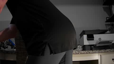 Snapshot of cuban2_slut chatting on 11.17.25 Cubantoo online show from 11.17.25