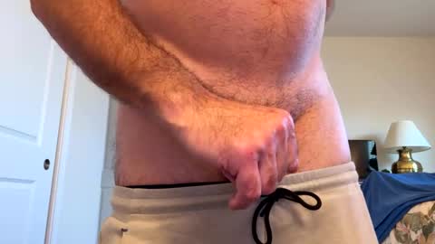 Snapshot of cuban2_slut chatting on 11.23.25 Cubantoo online show from 11.23.25