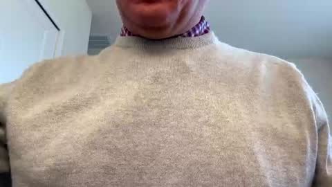 Snapshot of cuban2_slut chatting on 12.04.25 Cubantoo online show from 12.04.25