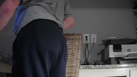 Snapshot of cuban2_slut chatting on 12.05.25 Cubantoo online show from 12.05.25