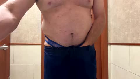 Snapshot of cuban2_slut chatting on 04.01.26 Cubantoo online show from 04.01.26