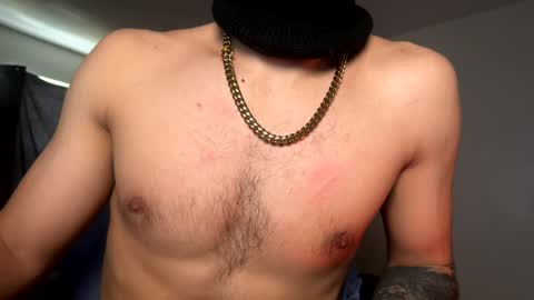 Snapshot of cubanodaddy chatting on 01.12.25 cubanodaddy online show from 01.12.25