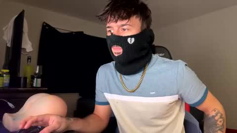 Snapshot of cubanodaddy chatting on 01.13.25 cubanodaddy online show from 01.13.25