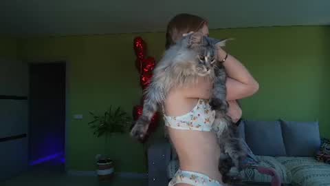 Snapshot of cuddle_kitten chatting on 06.12.26 Alexia online show from 06.12.26