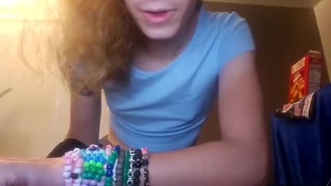 cuddleavenue online show from 09.18.25