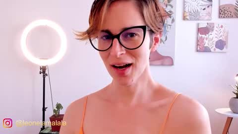 Leonela online show from 09.14.25