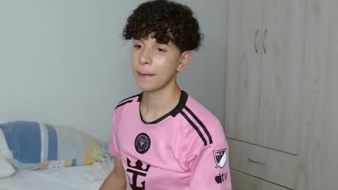 Cuddly online show from 02.14.25