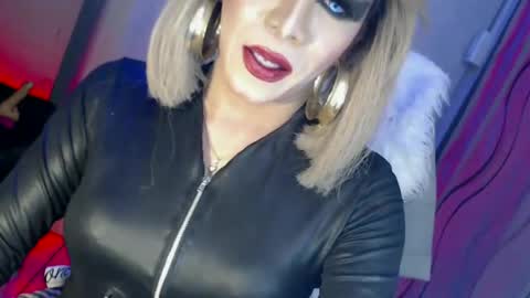 Snapshot of cum_4youbaby chatting on 06.12.26 CUMMELA SLUTI online show from 06.12.26