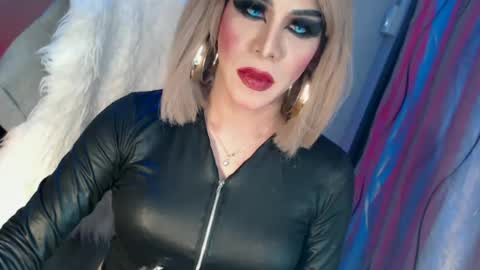 Snapshot of cum_4youbaby chatting on 06.15.26 CUMMELA SLUTI online show from 06.15.26
