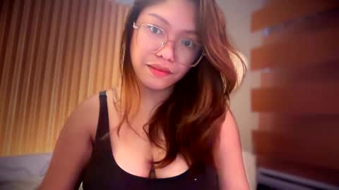 im KIM new girl to spoil online show from 04.25.26