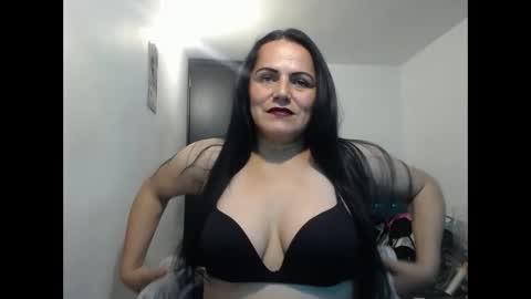 cumEva69 online show from 01.01.25