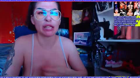 Snapshot of cuminmenowbby chatting on 05.11.26 cuminmenowbby online show from 05.11.26