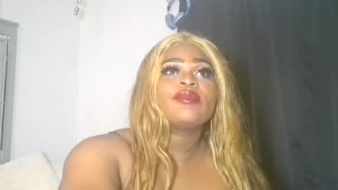 Ava Rain online show from 12.11.24