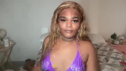 Ava Rain online show from 02.10.25