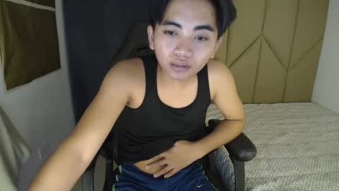 Snapshot of cummingyu chatting on 03.02.25 cummingyu online show from 03.02.25