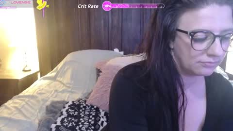 Snapshot of cumqueen101 chatting on 09.24.25 Kasey online show from 09.24.25