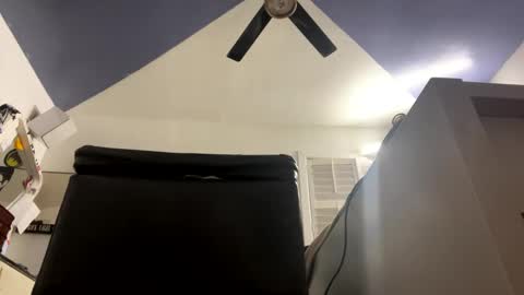 Snapshot of cumsinmealot chatting on 12.18.24 Aprilia online show from 12.18.24