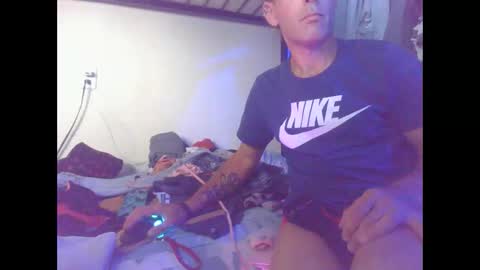 Snapshot of cumslutboi27 chatting on 10.22.25 cumslutboi27 online show from 10.22.25
