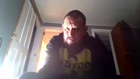 Snapshot of cuntreeboy68 chatting on 01.05.25 Bash online show from 01.05.25