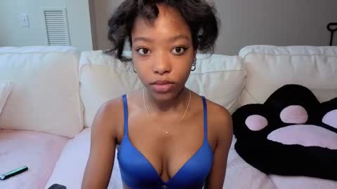 Anna online show from 12.05.25