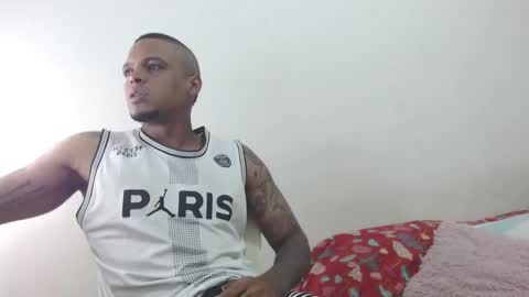 dominic and julieta... independent models online show from 12.03.24