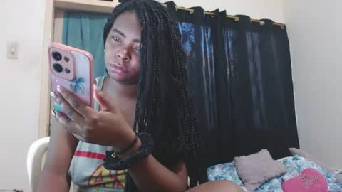 Snapshot of cuplex_hotlatina94 chatting on 06.11.26 dominic and julieta... independent models online show from 06.11.26