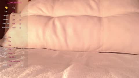 Snapshot of cuponette chatting on 02.09.25 Jessy online show from 02.09.25