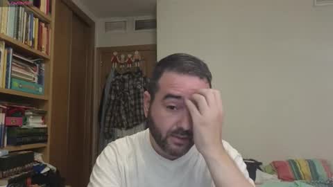 curiosillo1983 online show from 10.05.25