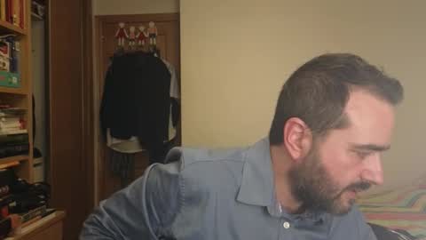 curiosillo1983 online show from 10.26.25