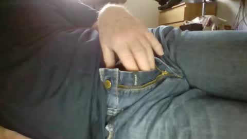 Snapshot of curiosthings chatting on 02.11.26 curiosthings online show from 02.11.26