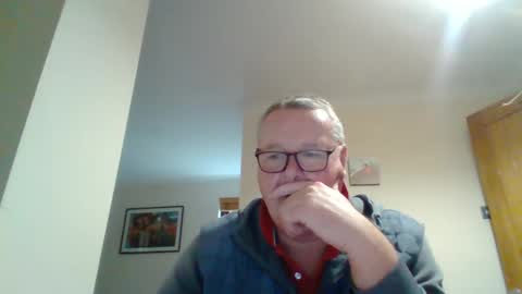 Snapshot of curiousax77 chatting on 01.12.25 curiousax77 online show from 01.12.25