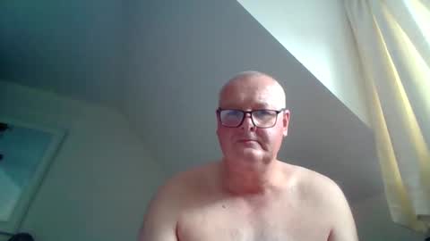 Snapshot of curiousax77 chatting on 04.16.26 curiousax77 online show from 04.16.26
